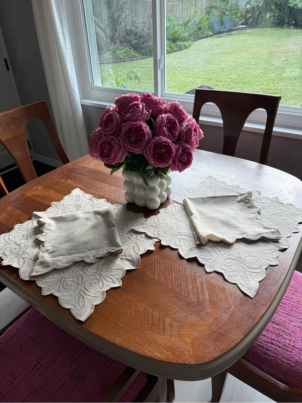 Classic Cream Embroidered Placemats and Napkins Set - Home Dining